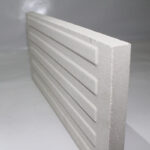 Placă de șamotă  albă cu striații 22x50x3